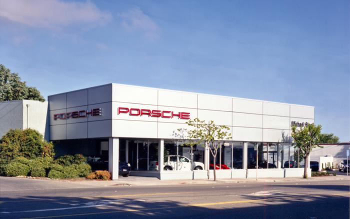 MichaelSteadPorsche_Exterior_1
